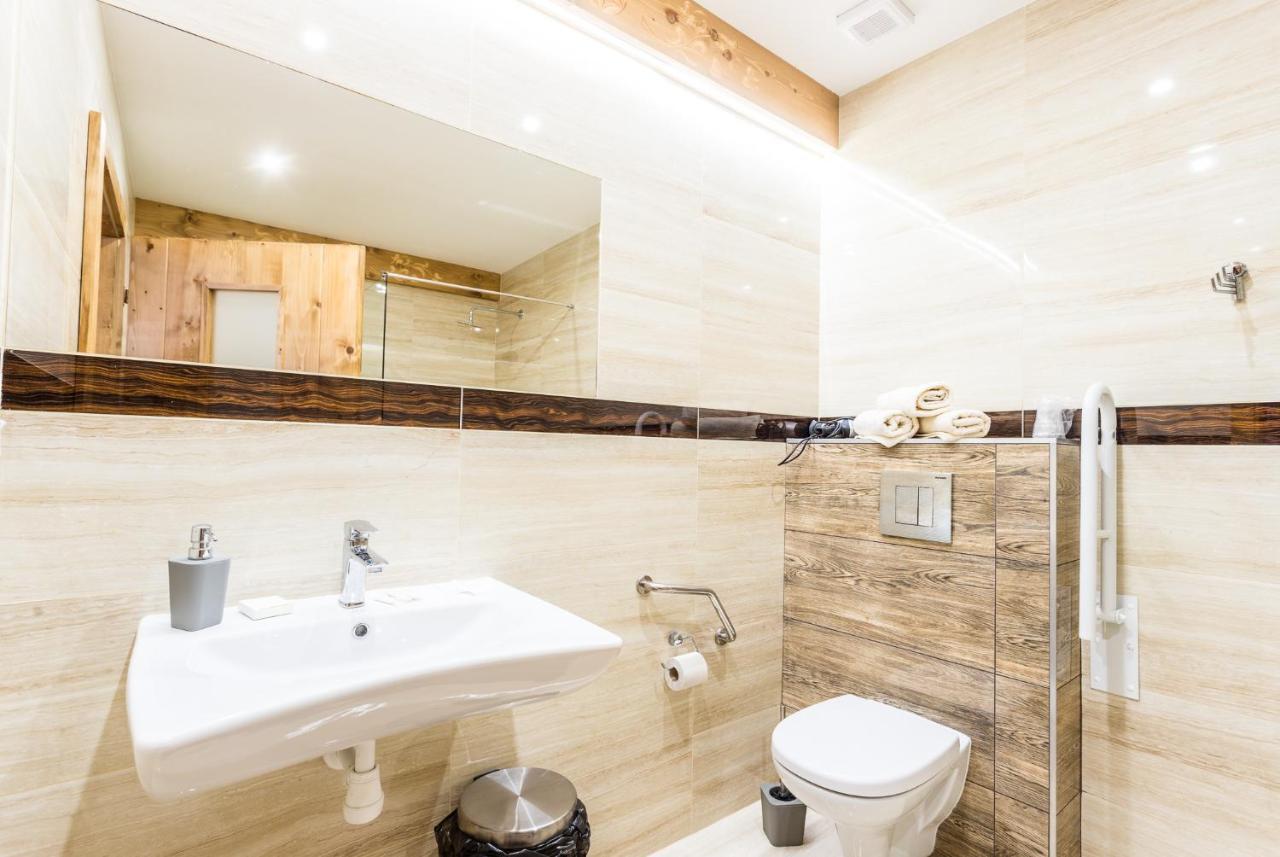 Hotel Palatin Oravsky Podzamok Exteriör bild