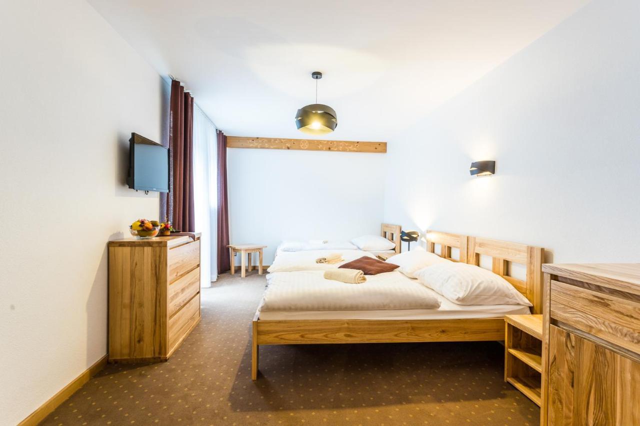 Hotel Palatin Oravsky Podzamok Exteriör bild
