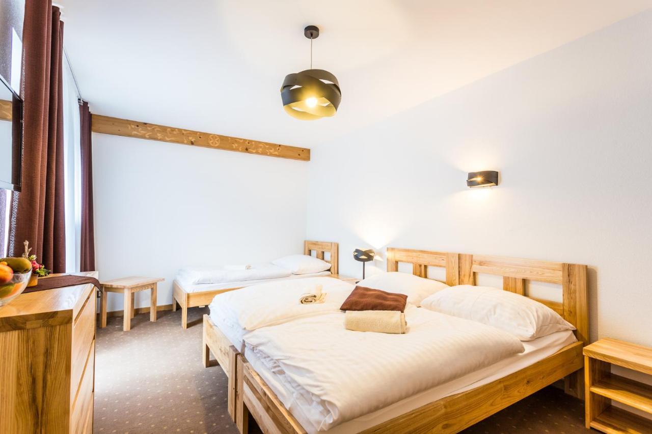 Hotel Palatin Oravsky Podzamok Exteriör bild