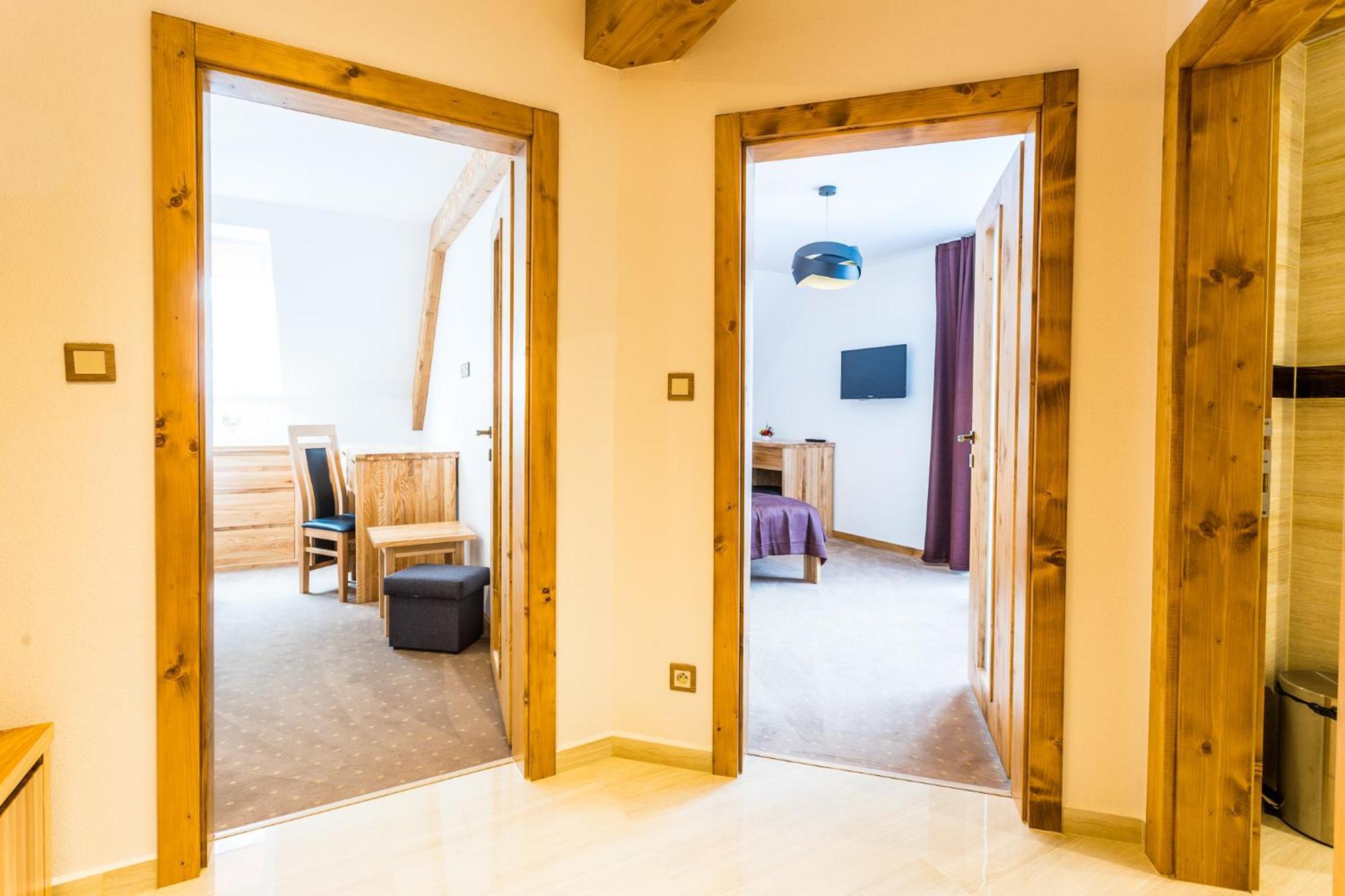 Hotel Palatin Oravsky Podzamok Exteriör bild
